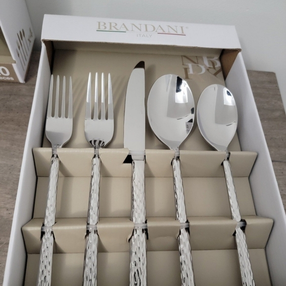 Silver Flatware Set - Picture 4 of 4